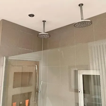 Minster House- Free Parking *