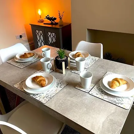 Minster House- Free Parking Holiday home *