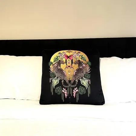 Minster House- Free Parking 펜션 *