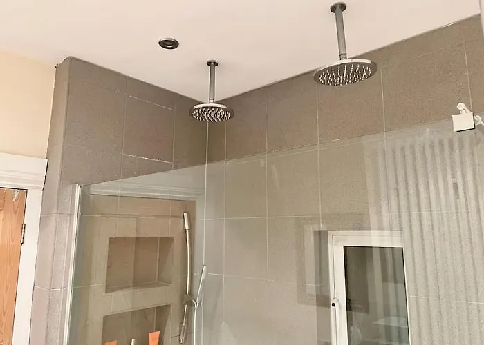 Minster House- Free Parking *