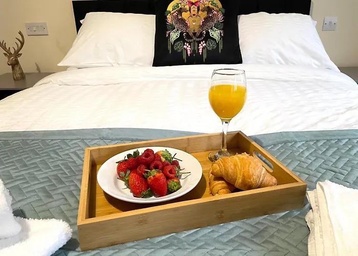 Minster House- Free Parking