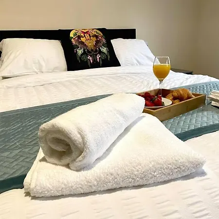 Minster House- Free Parking