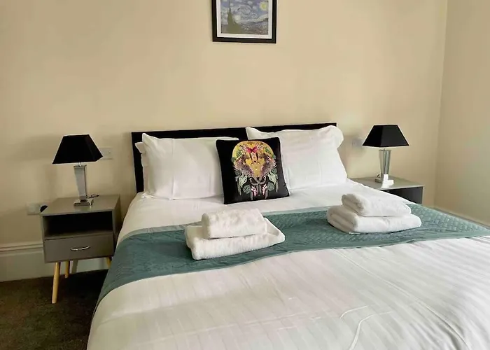 Сasa de vacaciones Minster House- Free Parking *